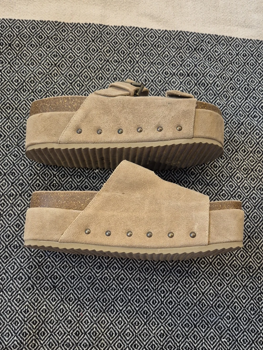 Cushionaire Platform Slide Sandals Size 8.50